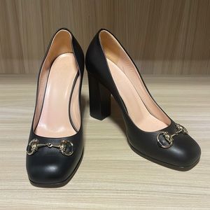 Gucci Black Leather Pumps